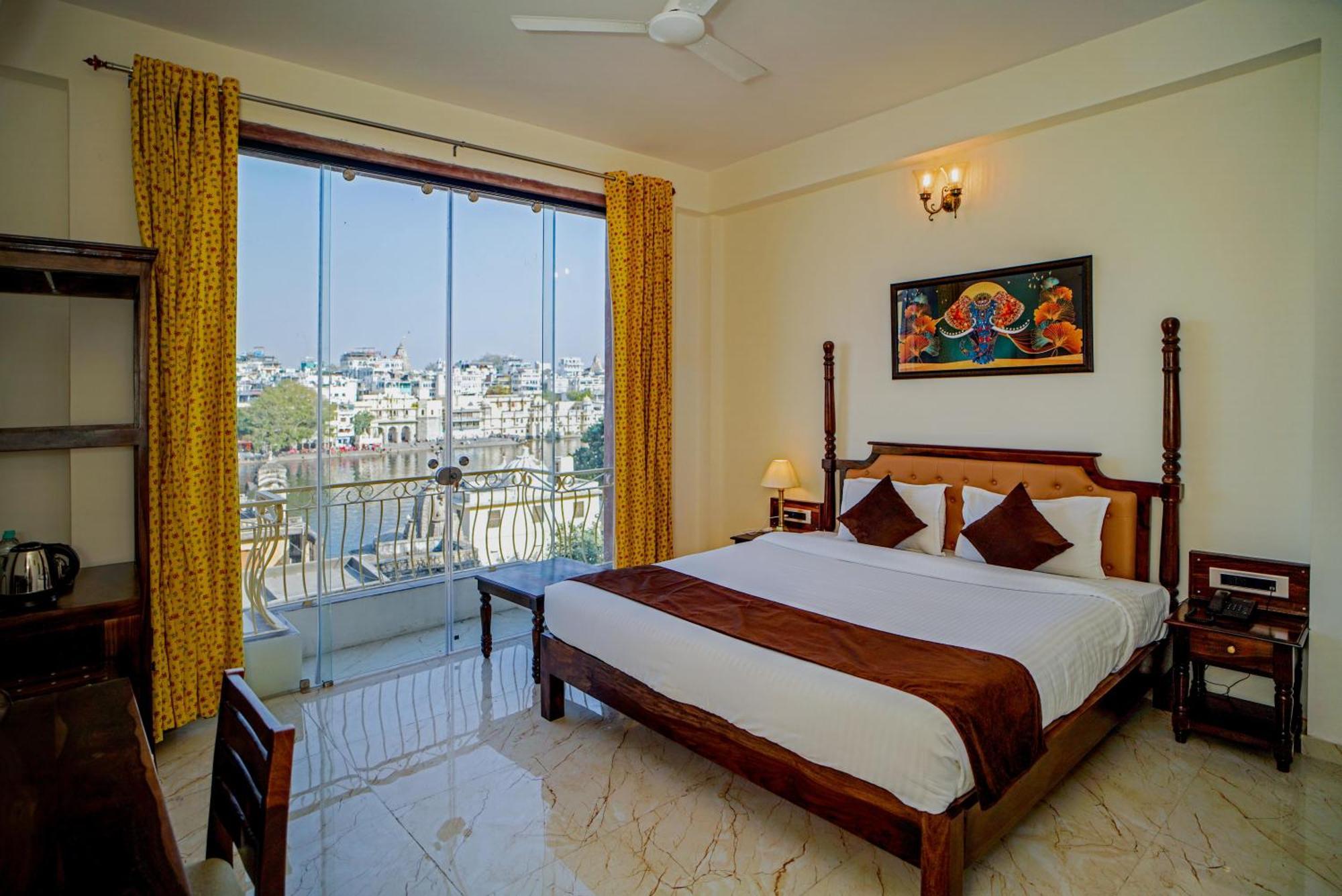 Dera Pichola- A Lake Facing Boutique Hotel Udaipur Esterno foto