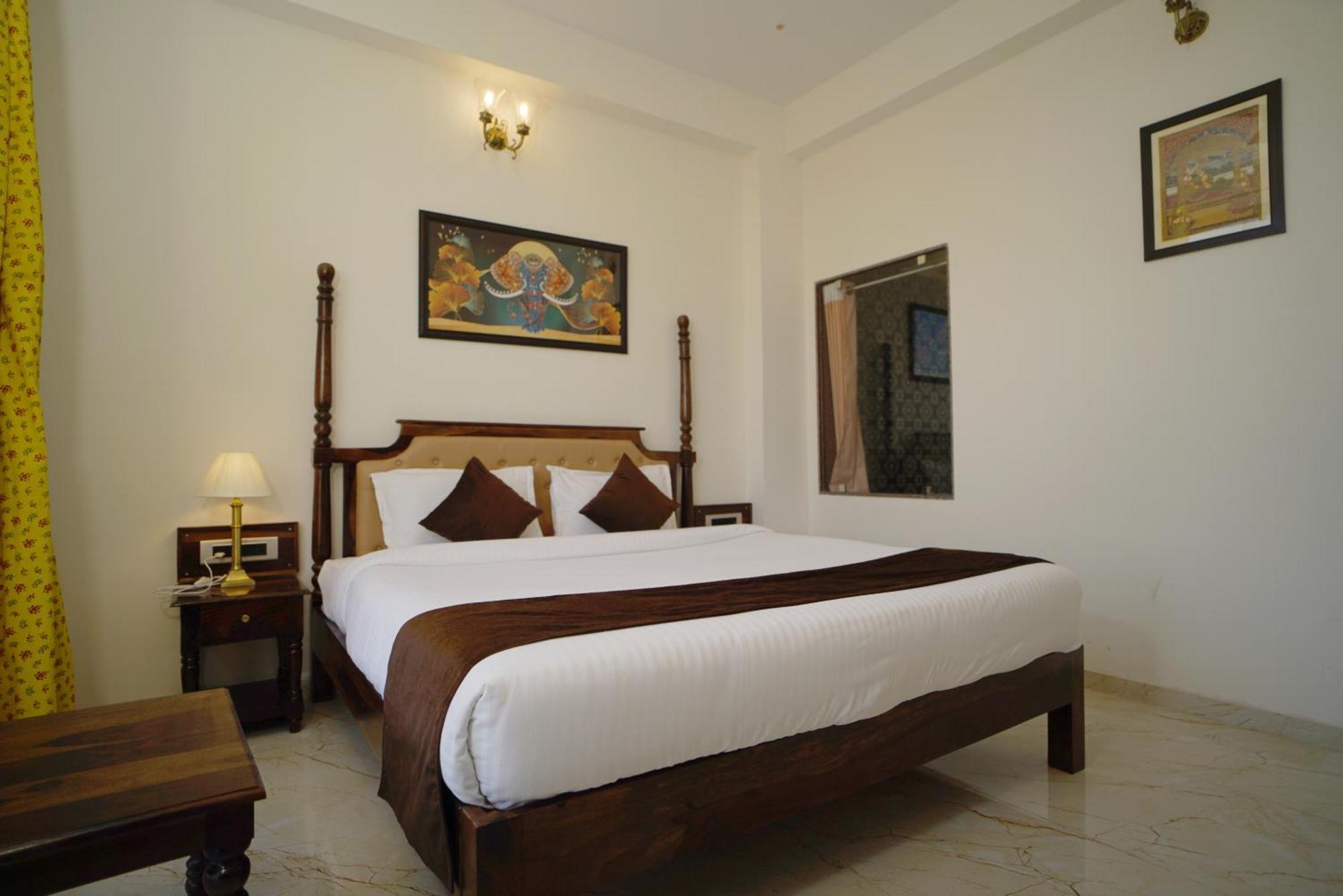 Dera Pichola- A Lake Facing Boutique Hotel Udaipur Esterno foto