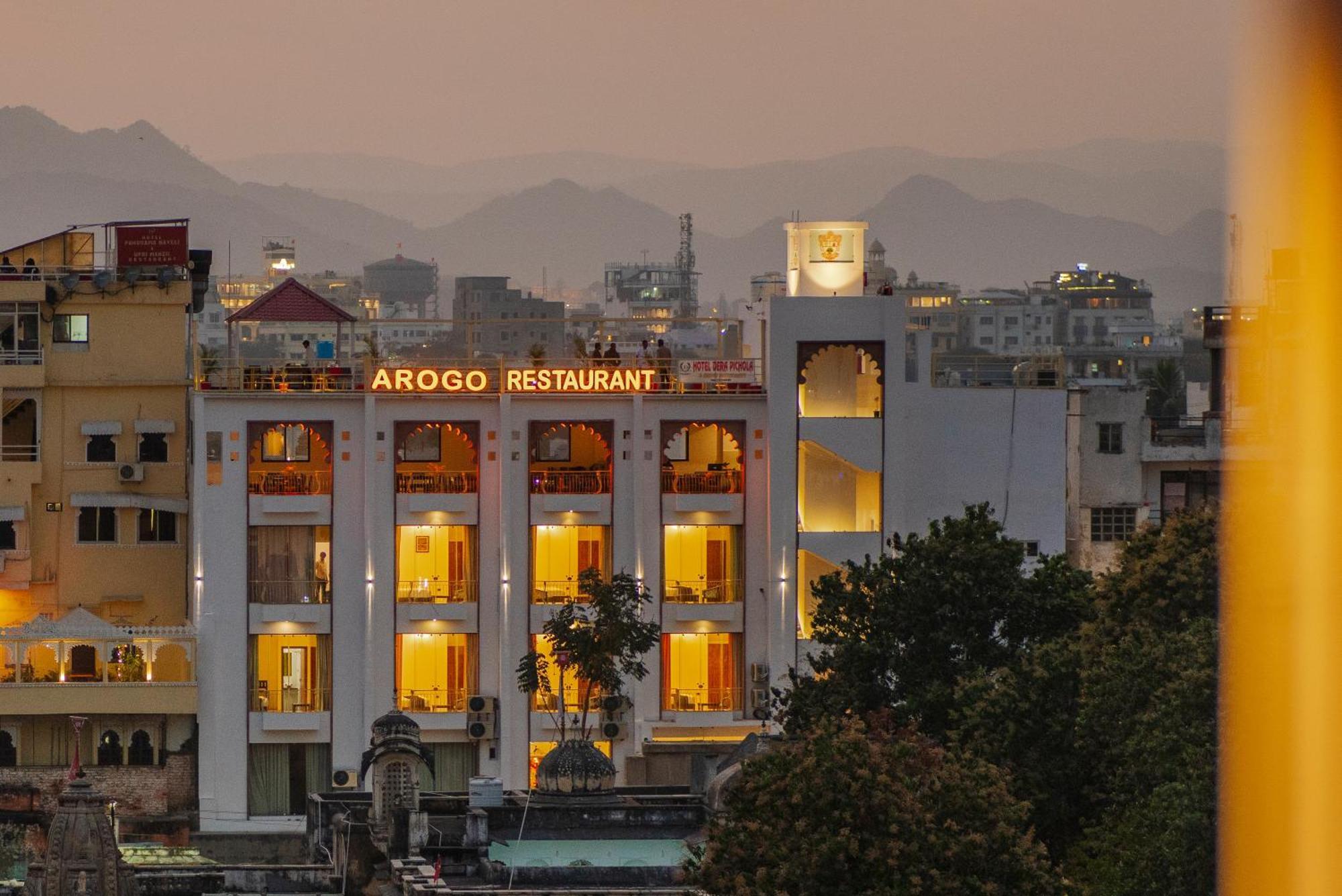 Dera Pichola- A Lake Facing Boutique Hotel Udaipur Esterno foto